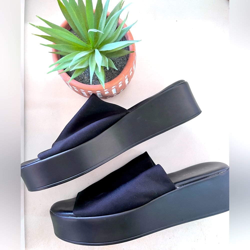 Bamboo black platform sandals